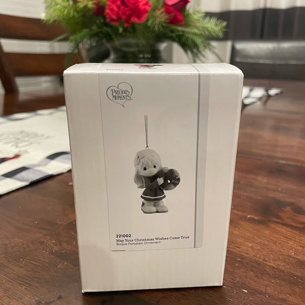 NWT Precious Moments Dated 2022 Christmas Ornament